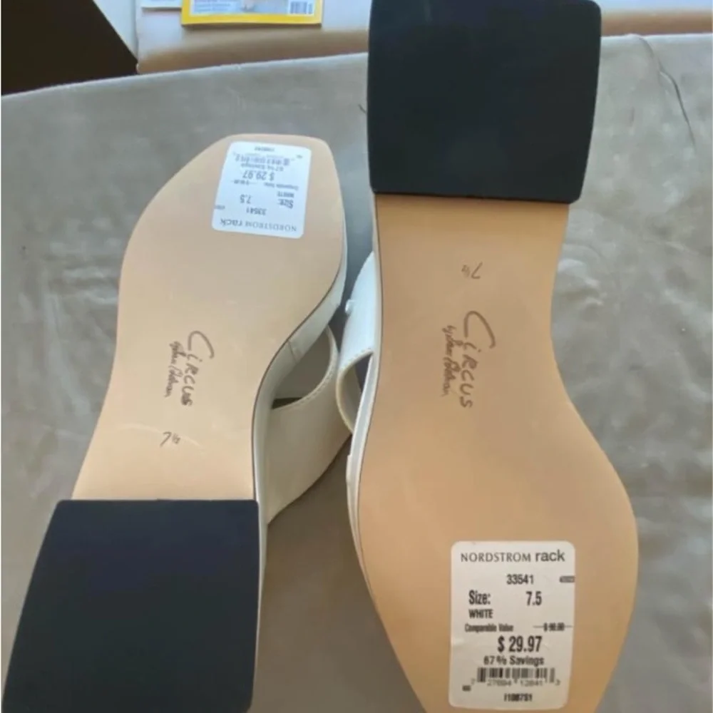 Circus white platform sandles. Size 8 - Picture 6 of 7